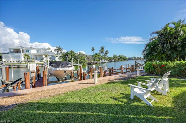 2100 Gulf Shore BLVD N 212, Naples, FL 34102