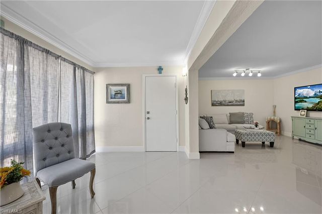 2100 Gulf Shore BLVD N 212, Naples, FL 34102