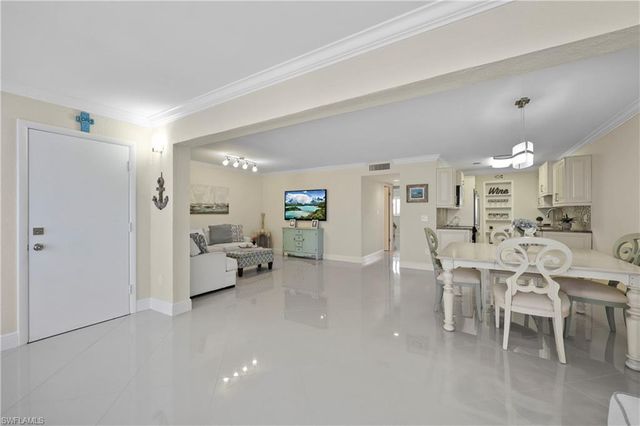 2100 Gulf Shore BLVD N 212, Naples, FL 34102