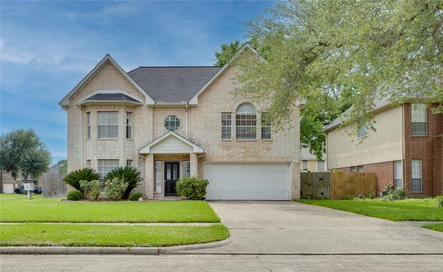 303 Welford Lane, Highlands, TX 77562