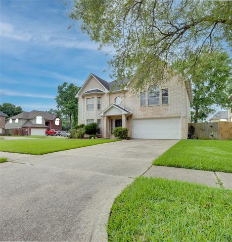 303 Welford Lane, Highlands, TX 77562