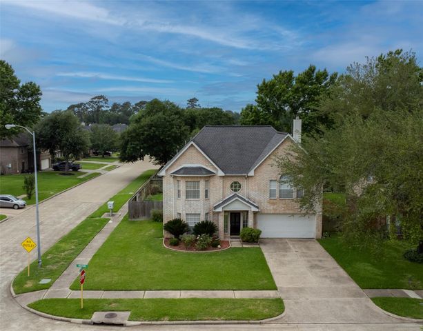 303 Welford Lane, Highlands, TX 77562