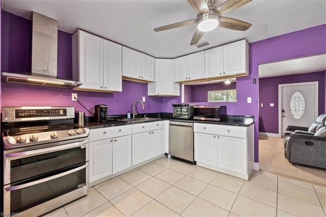 48 Victoria DR, North Fort Myers, FL 33917