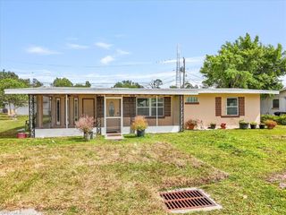48 Victoria DR, North Fort Myers, FL 33917