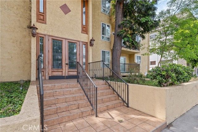 5257 Radford Ave 101, Valley Village, CA 91607