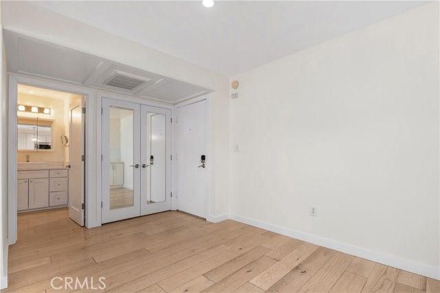 5257 Radford Ave 101, Valley Village, CA 91607