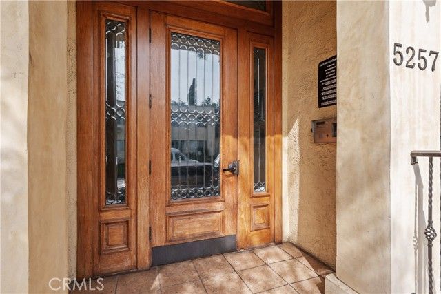 5257 Radford Ave 101, Valley Village, CA 91607