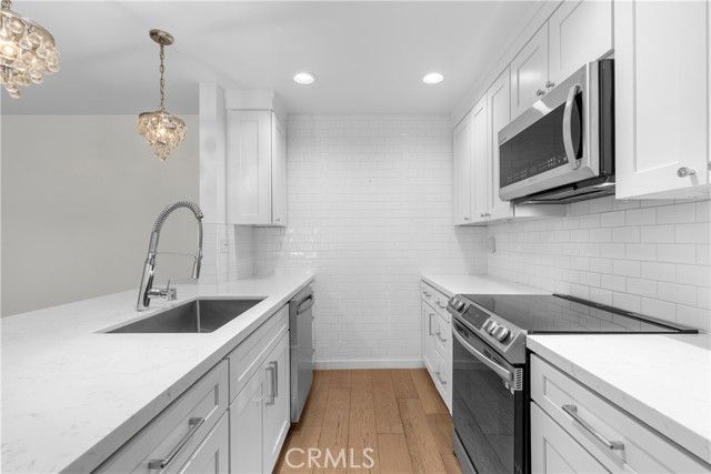 5257 Radford Ave 101, Valley Village, CA 91607