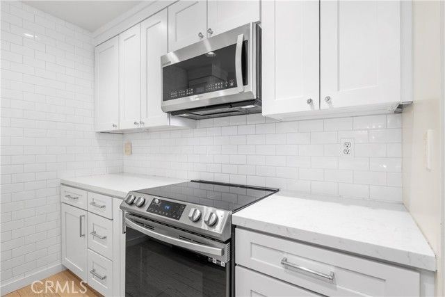 5257 Radford Ave 101, Valley Village, CA 91607
