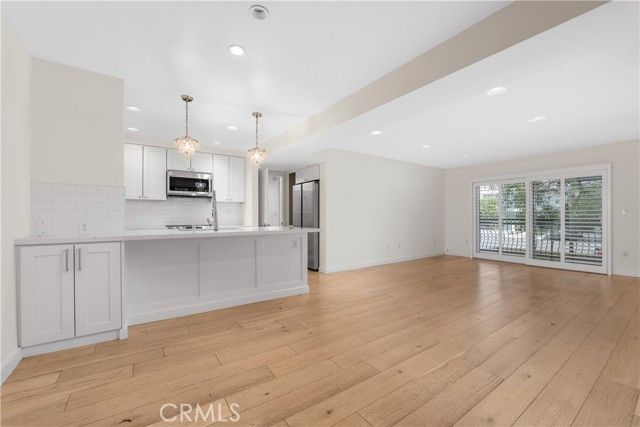 5257 Radford Ave 101, Valley Village, CA 91607