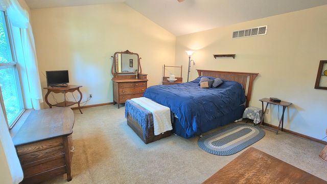 1606 E 5th Street, Coal Valley, IL 61240