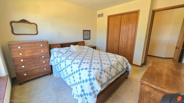 1606 E 5th Street, Coal Valley, IL 61240