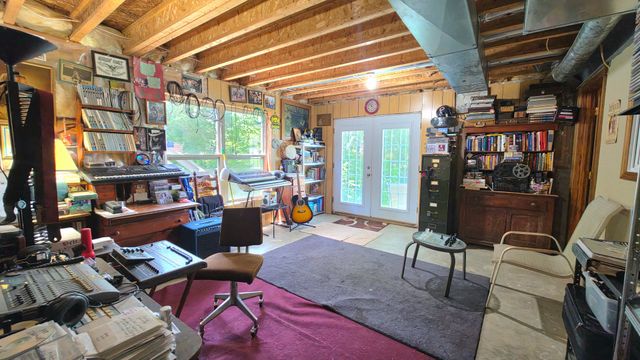 1606 E 5th Street, Coal Valley, IL 61240