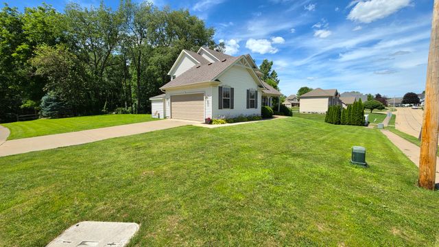 1606 E 5th Street, Coal Valley, IL 61240