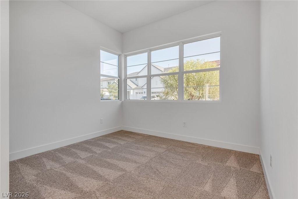 10226 Pleasant Knoll Avenue, Las Vegas, NV 89166 — photo 5