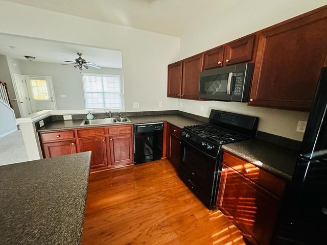 962 Prestwyck Court, Alpharetta, GA 30004