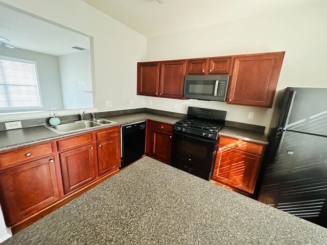 962 Prestwyck Court, Alpharetta, GA 30004