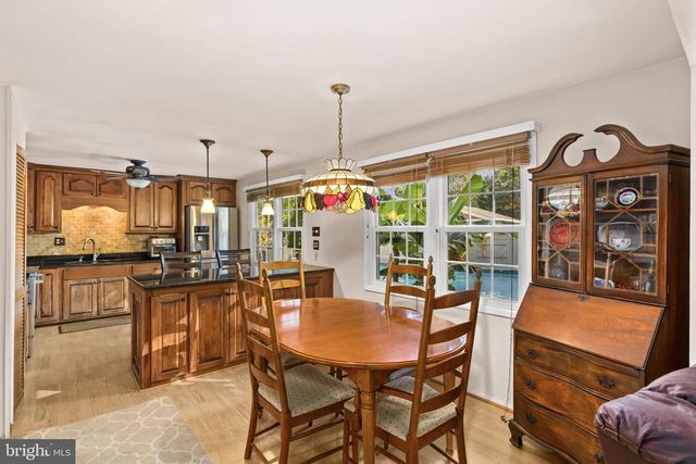 8 POND CIR, Fredericksburg, VA 22407