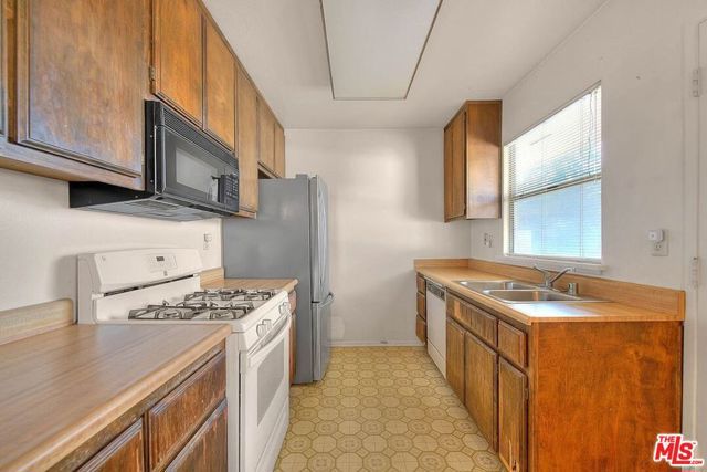 5815 Bowcroft Street 4, Los Angeles, CA 90016