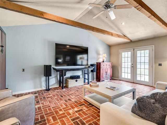 2725 Warwick Drive, Oklahoma City, OK 73116