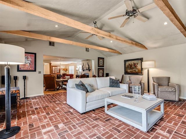 2725 Warwick Drive, Oklahoma City, OK 73116