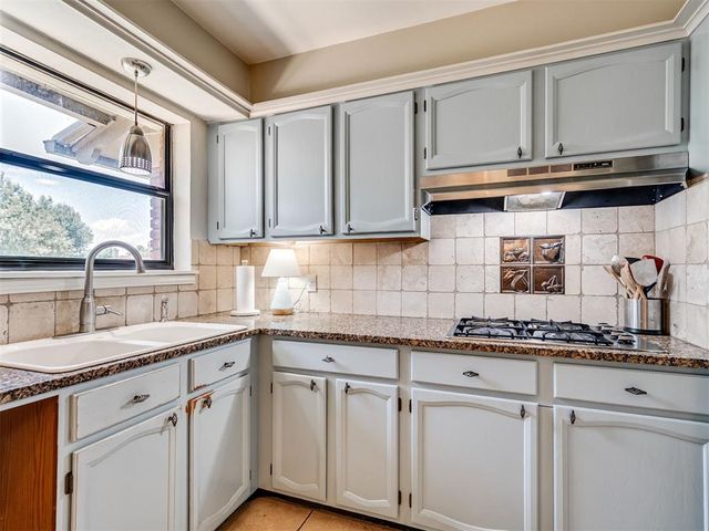 2725 Warwick Drive, Oklahoma City, OK 73116