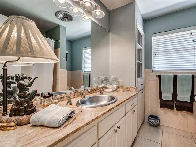 2725 Warwick Drive, Oklahoma City, OK 73116