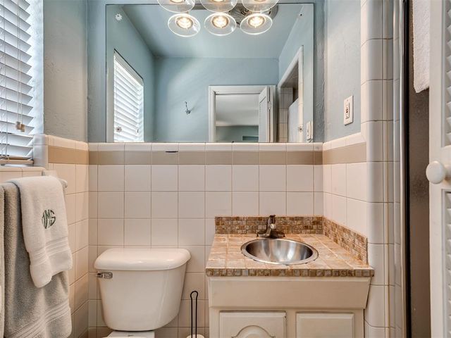 2725 Warwick Drive, Oklahoma City, OK 73116