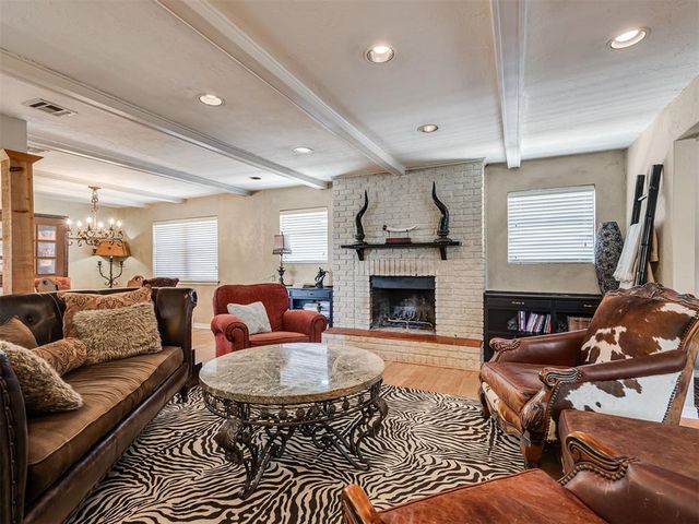2725 Warwick Drive, Oklahoma City, OK 73116