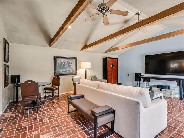 2725 Warwick Drive, Oklahoma City, OK 73116