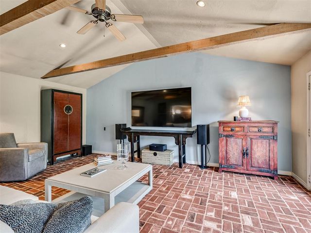 2725 Warwick Drive, Oklahoma City, OK 73116