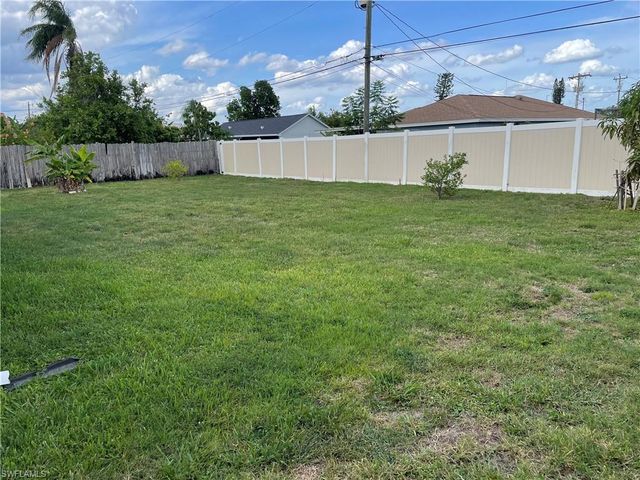 111 SE 21st AVE, Cape Coral, FL 33990