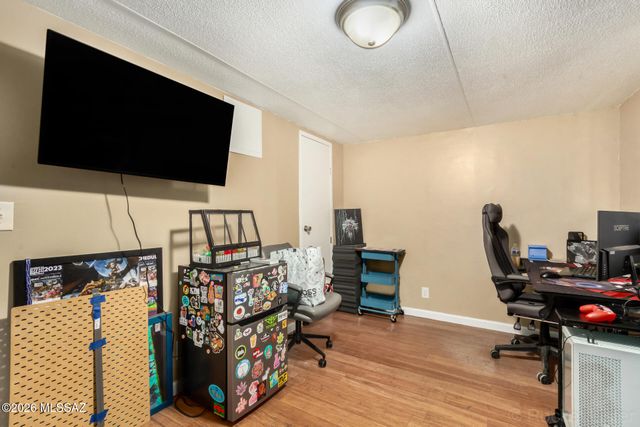 2120 N Halo Drive, Tucson, AZ 85743