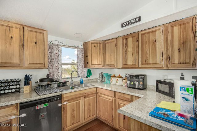 2120 N Halo Drive, Tucson, AZ 85743