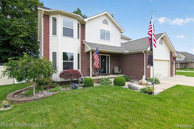 15156 Oak Valley Lane, Monroe, MI 48161