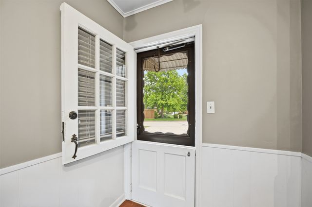 1804 S Delaware Avenue, Tulsa, OK 74104
