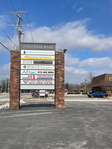 1234 N Cedar Road A, New Lenox, IL 60451