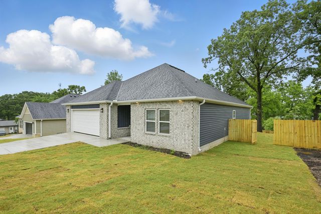 406 Barton Place, Neosho, MO 64850