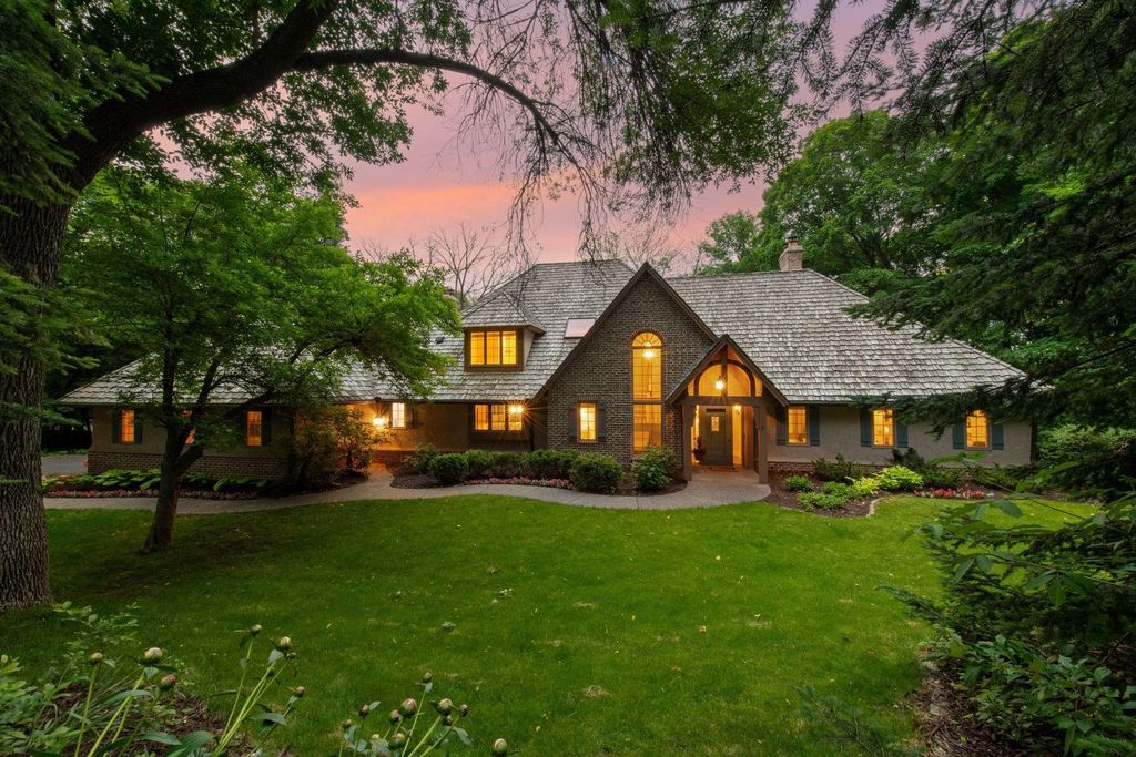 5705 Ridge Road, Shorewood, MN 55331