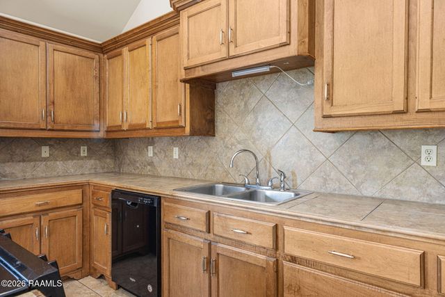 104 Sunflower Drive, Lafayette, LA 70508