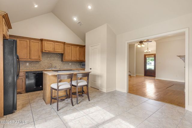 104 Sunflower Drive, Lafayette, LA 70508
