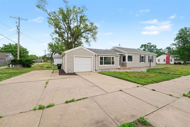 600 W Republic, Salina, KS 67401