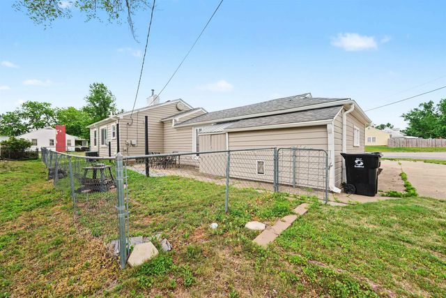 600 W Republic, Salina, KS 67401
