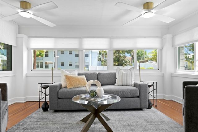 1140 OAK STREET NE, St Petersburg, FL 33701