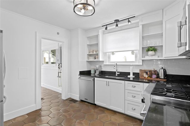 1140 OAK STREET NE, St Petersburg, FL 33701