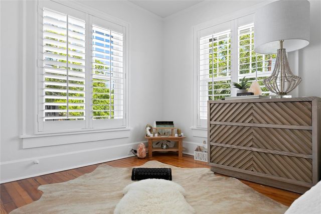 1140 OAK STREET NE, St Petersburg, FL 33701