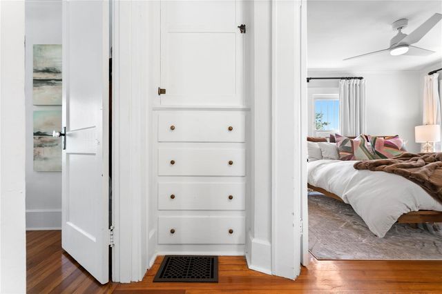 1140 OAK STREET NE, St Petersburg, FL 33701