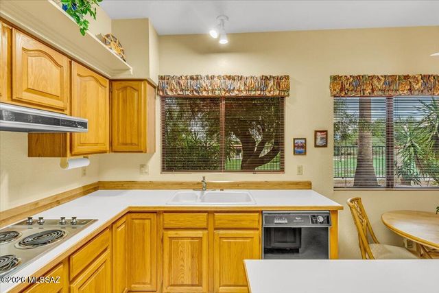 795 E Camino Corrida, Oro Valley, AZ 85704