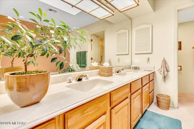 795 E Camino Corrida, Oro Valley, AZ 85704