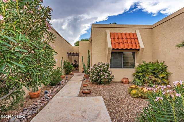 795 E Camino Corrida, Oro Valley, AZ 85704